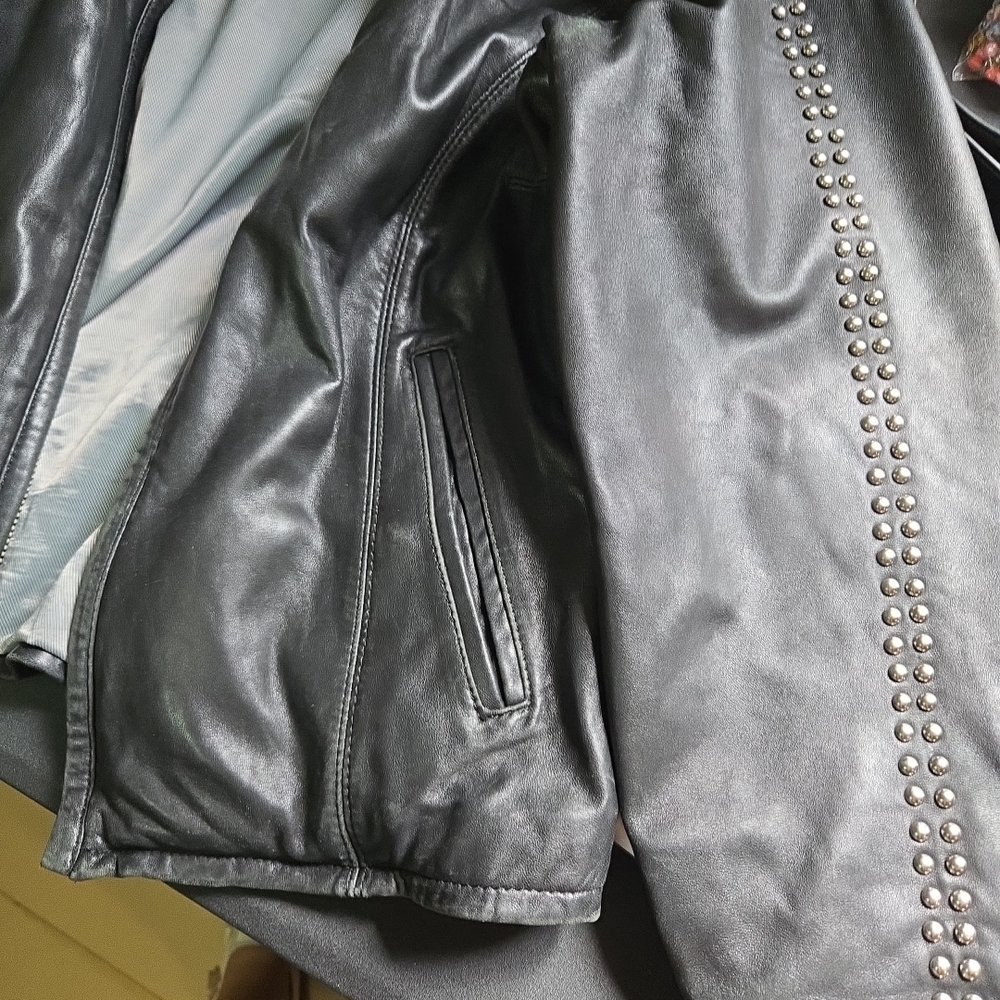 Harley-Davidson Black Studded Wing Back Leather Jacket - Picture 6 of 6